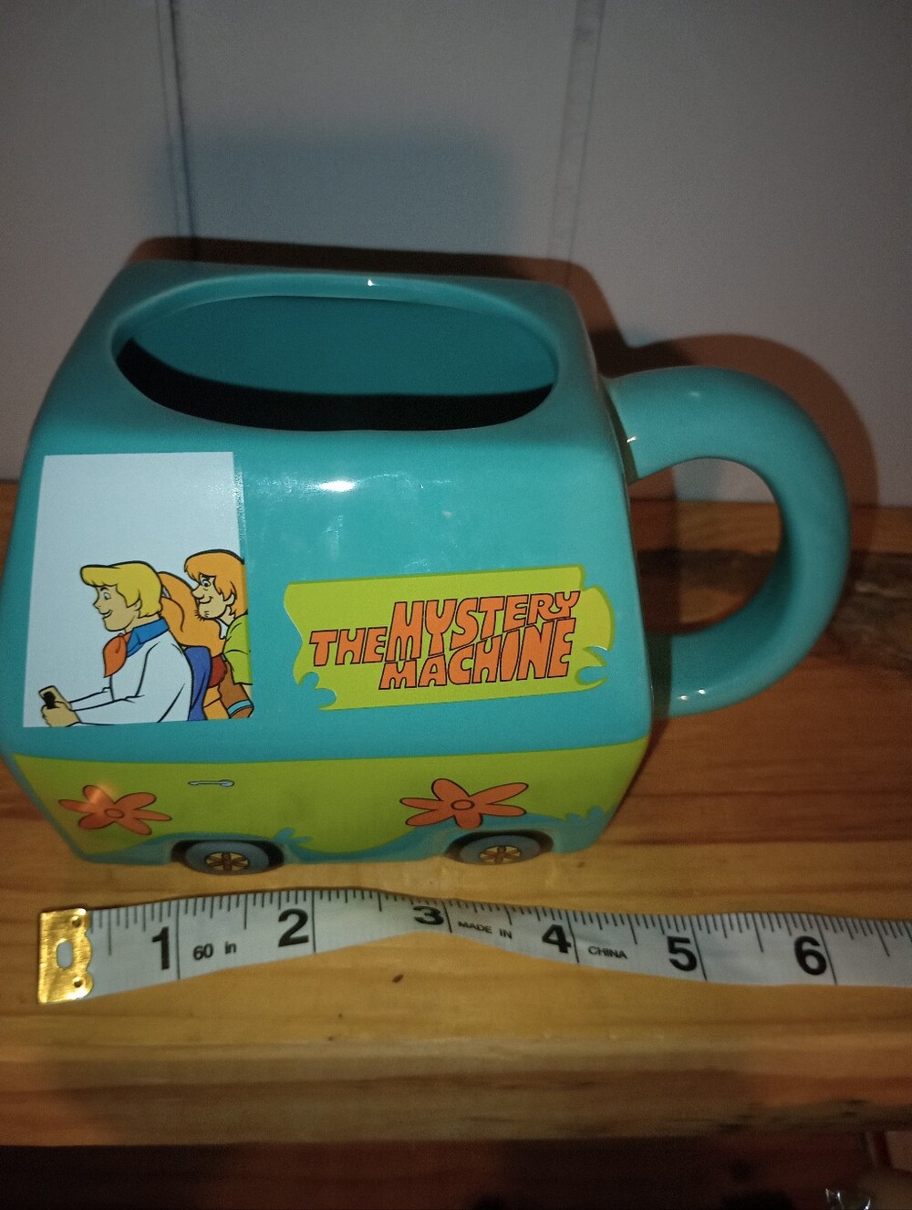 Scooby-Doo Mystery Machine Mug - Picture 7 of 8